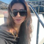 Shonali Nagrani Instagram - Flared up:) @nehakalraabathla #sunshine #sunlight #capetown #southafrica #waterfront #boatride #boat