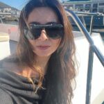 Shonali Nagrani Instagram – Flared up:) @nehakalraabathla 
#sunshine #sunlight #capetown #southafrica #waterfront #boatride #boat