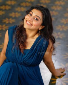 Shruti Ramachandran Instagram - For @vanithamagazine 
Photography: @basilpaulo.in 
Stylist: @pushpamathew28 
Hair and Makeup : @rizwan_themakeupboy 
Edits: @asku_busk 
Outfit: @jmes_couture 
Shoot assist : @amaldeep99 
Video: Anoop Ashokan
Location: @thewaterfrontgranary