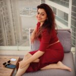 Shruti Ramachandran Instagram – @theprawncis letting me borrow his sunset.