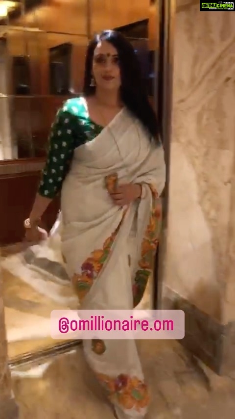 Shweta Menon Instagram - @shwetha_menon ft @omillionaire.om Today is your last chance to enter this week’s raffle draw!! Login to www.omillionaire.com NOW & buy the green certificate!!!!!! All the best, Shwetha Menon www.omillionaire.com Oman