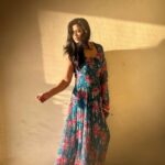 Shweta Tiwari Instagram - चलो फिर से, हौले से मुस्कुराते हैं… बिना माचिस के ही लोगों को जलाते हैं…!