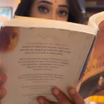 Shweta Tiwari Instagram - When I got to know MY GIRLS love to read just like mee..! I went mad with happiness! Now I am making them read All my Favourite Books..! Huhahahaha! I AM A BAD INFLUENCE!!!!! @anushka_merchande @dhwanigorii @shrutisanjeev78 Love you mere Bacchon❤️❤️❤️