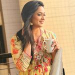 Shweta Tiwari Instagram - Outfit @gopivaiddesigns Styled by @stylingbyvictor @sohail__mughal___ Assisted by @stylebyantara