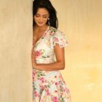 Shweta Tiwari Instagram - 🕊 🕊🤍🕊🕊