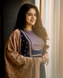 Siddhi Idnani Instagram - At the end of the day we can endure much more than we think we can 💫

Outfit - @tanva_by_deepika
Stylist - @sandhya__sabbavarapu
styling team - @team_sandhya @thumu_bhavana 
@rashmi_angara 
@sirichandana_medi
Photography - @ijoshuamatthew