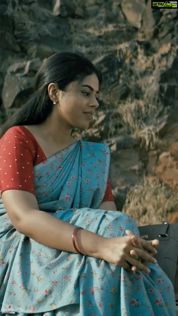 Siddhi Idnani Instagram - Each time we hear “Pulla” our heart goes 📈♥️🎶 #VTK #MarakkumaNenjam An @arrahman musical 🎬 @gauthamvasudevmenon ✨ @silambarasantrofficial @velsfilmintl @ashkum87 @dr.isharik.ganesh @redgiantmovies_