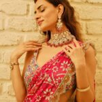 Smriti Khanna Instagram - Karwa Chauth mandatory post Wearing @mymoledro Jewelery @yuvaanjewels Thali @illuminate_shine_everyday
