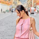 Smriti Khanna Instagram - Painting the town pink 🌸🦩 #niceoldtown Outfit @melissaodabash Bag @louisvuitton Flats @dior Nice Old City
