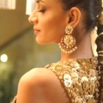 Smriti Khanna Instagram - Happy Diwali to my insta family ✨ Outfit @jaykumarmakhija Styling @vadbymonalidhawan Earrings @kareenanahar Jewelery @saintvictorjewels Decor @plush_by_j