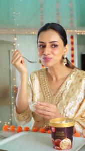 Smriti Khanna Instagram - Kick off the largest festival of the year with a dessert that is bound to wow all your dinner guests. This Diwali, check out the Kwality Wall’s Gulab Jamun! It is amazingly sweet and has real gulab jamun pieces inside! Yum! Get it through Swiggy or any KW vendor. @Kwalitywalls #TyohaarWahiMithaasNayi #Ad #KwalityWalls #KwalityWallsGulabJamun #DiwaliMeetha#DiwaliDesserts #GulabJamun #GulabJamunIceCream #HappyDiwali