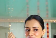 Smriti Khanna Instagram - Kick off the largest festival of the year with a dessert that is bound to wow all your dinner guests. This Diwali, check out the Kwality Wall’s Gulab Jamun! It is amazingly sweet and has real gulab jamun pieces inside! Yum! Get it through Swiggy or any KW vendor. @Kwalitywalls #TyohaarWahiMithaasNayi #Ad #KwalityWalls #KwalityWallsGulabJamun #DiwaliMeetha#DiwaliDesserts #GulabJamun #GulabJamunIceCream #HappyDiwali
