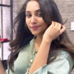 Smruthi Venkat Instagram – Time for a haircut 💇‍♀️ 

haircut #chop #sunday #instagram #instagramreels #instareels #reels #reelsinstagram Essensuals RA puram