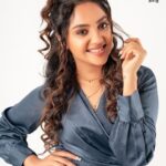 Smruthi Venkat Instagram - “ Because of your smile, you make life more beautiful.” . . Actress: @smruthivenkatofficial Magazine: @she_india (Tamil) Publication: @cherieamour.in Founder: @its.manikandan Photography: @prakash_photographe Styled by: @styledbyvarsh MUA: @liyash_makeup_artist Hairstylist: @binchu_kc Studio: @vybn_studio . . #shebeauty #smruthivenkat