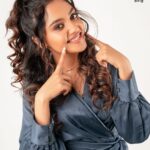 Smruthi Venkat Instagram - “ Because of your smile, you make life more beautiful.” . . Actress: @smruthivenkatofficial Magazine: @she_india (Tamil) Publication: @cherieamour.in Founder: @its.manikandan Photography: @prakash_photographe Styled by: @styledbyvarsh MUA: @liyash_makeup_artist Hairstylist: @binchu_kc Studio: @vybn_studio . . #shebeauty #smruthivenkat