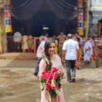 Smruthi Venkat Instagram – Sending you all a lot of positivity and good vibes ✨
Have an amazing day ❤️✨ Meenakshi Temple