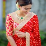 Sneha Instagram - @geetuhautecouture @ithihaasaa @ashokarsh @vyshalisundaram_hairstylist #mylife #red #traditional #photography #halfsaree #love #danceshow #djd #geetuhautecouture