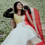 Sneha Instagram - Dream without fear love without limits ❤️ @geetuhautecouture @ashokarsh @jcsjewelcreations @vyshalisundaram_hairstylist #lovewatudo💕 #livelife #stopworryingstartliving #bleach #lovemore #dresses