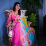 Sneha Instagram - Feeling flowerful!!!!! @geetuhautecouture @ashokarsh @vyshalisundaram_hairstylist #ilovepink #pinkdress #loveyourself #thankinggod #photography #beurself #dreamcatcher