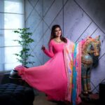 Sneha Instagram - Feeling flowerful!!!!! @geetuhautecouture @ashokarsh @vyshalisundaram_hairstylist #ilovepink #pinkdress #loveyourself #thankinggod #photography #beurself #dreamcatcher