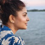 Sneha Instagram - Enjoying the sunset and the moon light. @prasanna_actor #sunset #birthdayevening #peace #moonlight #juschilling #love