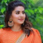 Sneha Instagram – @geetuhautecouture 
@jcsjewelcreations 

#orangeisthenewblack #realityshow #lovewatudo #hyderabad #etv #life #sareelove❤️