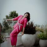 Sneha Instagram - @geetuhautecouture @ashokarsh @vyshalisundaram_hairstylist #pink #favirotecolor #loveyourself #djd #zeetamil #life #urstyle