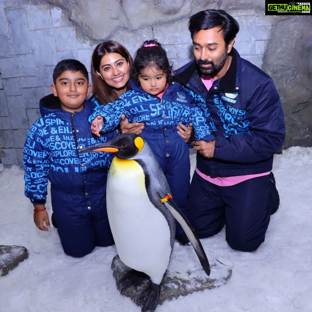 Sneha Instagram - #throwback #dubai #myfavoritevacation #familytime #travel #funtimes #love