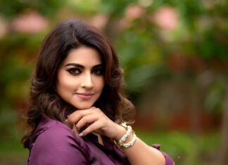 Sneha Instagram - @geetuhautecouture @ashokarsh @vyshalisundaram_hairstylist #love #livelife #happy #actresslife #skirtandtop #zeetamil #djd