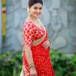 Sneha Instagram - @geetuhautecouture @ithihaasaa @ashokarsh @vyshalisundaram_hairstylist #mylife #red #traditional #photography #halfsaree #love #danceshow #djd #geetuhautecouture