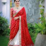 Sneha Instagram – @geetuhautecouture 
@ithihaasaa 
@ashokarsh 
@vyshalisundaram_hairstylist 

#mylife #red #traditional #photography #halfsaree #love #danceshow #djd #geetuhautecouture