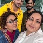 Sonakshi Sinha Instagram – Our film is yours today! Dont even know where to begin but what a fun ride this #DoubleXL has been… from all the food, to fun, to laughter, to fights, to work, to play, to madness, to travel, to quarantine, to becoming family how we made a film in the middle i still dont know 😂😂😂

But its yours now, so please go to the theatres and enjoy it as much as we did ❤️

@iamzahero @iamhumaq @mahatofficial @satramramani @saqibsaleem