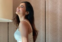 Sonal Chauhan Instagram - 𝓢𝓸𝓾𝓵 𝓯𝓾𝓵𝓵 𝓸𝓯 𝓖𝓸𝓵𝓭 ✨☀️✨ . . . . . . . . . . . . . . . . . . . . . 📸 @himanichauhan #sunshine #sun #gold #sonalchauhan #love #friday #thailand