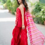 Sonal Chauhan Instagram - ♥️♥️♥️ . . . . . . . . . . . . . . . . . . . . . . . . . . . . . Dress @pinkcitybysarika Accessories @petalsbyswathi HMU @makeuphairbyrahul Styling @d_devraj @manogna_gollapudi Photographer @_anupphotography #love #sonalchauhan #salwarkameez #morning