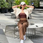 Sonal Chauhan Instagram - 𝓓𝓻𝓲𝓹 ~ 𝓘𝓬𝓸𝓷𝓲𝓬 👑 . . . . . . . . . . . . . . . . . . . . . 📸 @himanichauhan #sunshine #sun #gold #sonalchauhan #love #wednesday #thailand