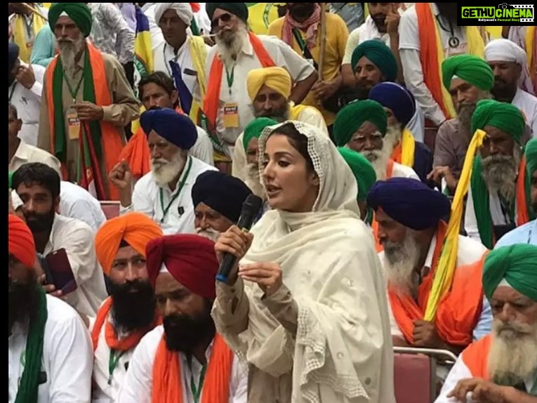 Sonia Mann Instagram - Kisan First Parliament ✌️ #kisanektazindabaad Blessed to be part of this 🙏