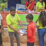 Sonu Gowda Instagram – Our Jeevaspandana team Celebrated Independence day by distributing Uniforms ,Notebooks, Geometry box ,Pens etc to the need students of rural area Govt school students of Siddharabetta..❤️
Actress Sweet soul @sonugowda and @neharamakrishna also joined hands with our initiative and made the program more colorful ❤️ 
@creovalley photo academy Students also joined and captured many beautiful moments.. Siddarabetta