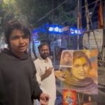 Sonu Sood Instagram - When @ayaansoood saw an artist painting my mom’s portrait in Mumbai, he was thrilled to see his dadi’s artwork❤️ if only my mom was around to see people showering so much of ❤️. Miss u maa. Thanks Ira Sudipto @vishnuartists for this amazing art ❤️🙏