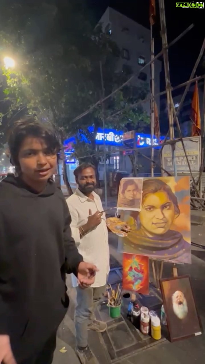 Sonu Sood Instagram - When @ayaansoood saw an artist painting my mom’s portrait in Mumbai, he was thrilled to see his dadi’s artwork❤️ if only my mom was around to see people showering so much of ❤️. Miss u maa. Thanks Ira Sudipto @vishnuartists for this amazing art ❤️🙏