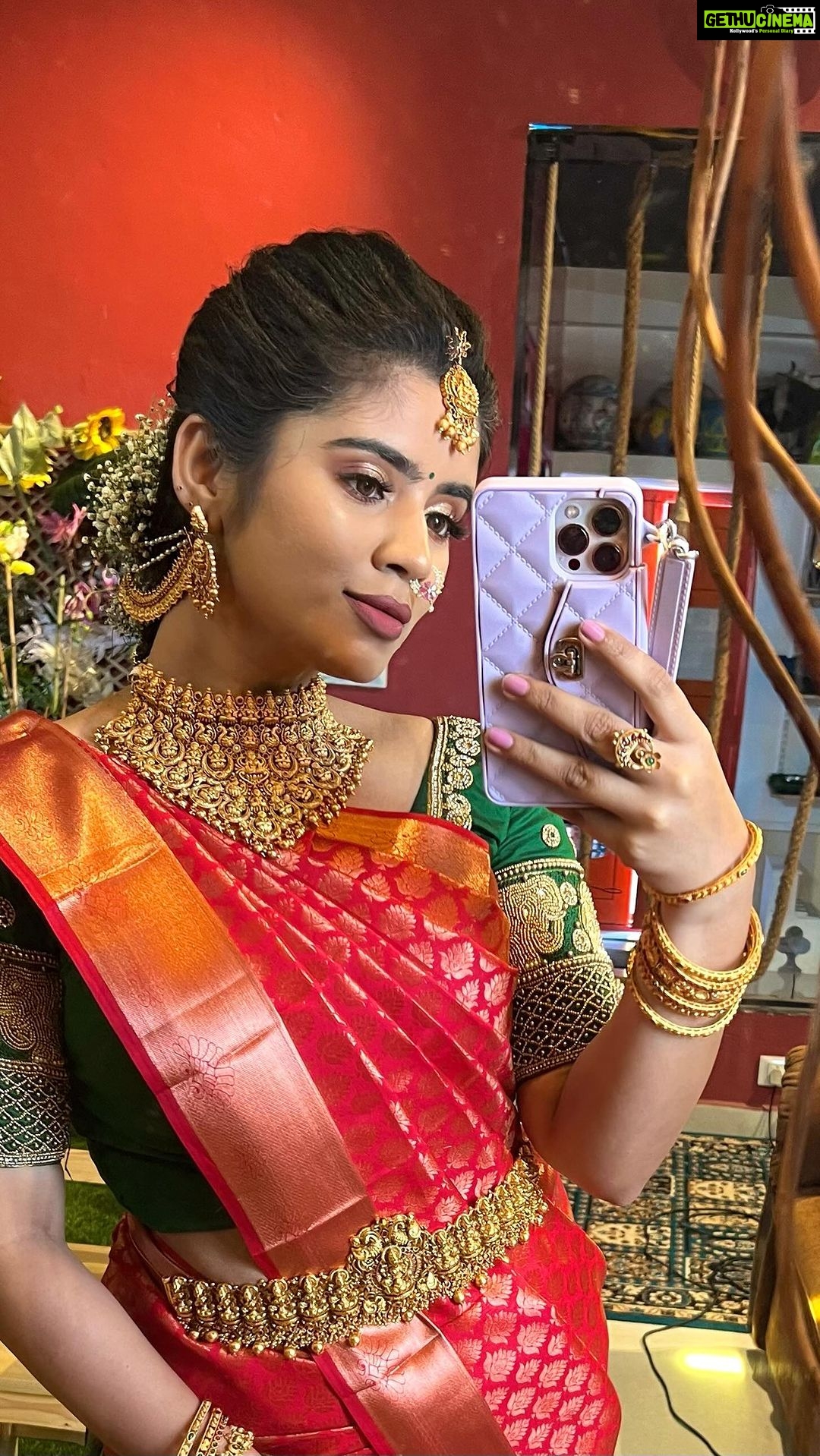 Soundariya Nanjundan Instagram - Storm in her eyes, peace in her smile 😉 . Makeover- @blushpinkartistry 📍location- @mottamaadi_space . . . . . #soundariyananjundan #chennai #kannadiga #soundariya #actress #tamilcinema #model #performer #actor #fashioninspo #tamilnadu #bangalore #cinema #modellife #kollywood #soundarya #soundaryananjundan #modelling #fashion #actorslife #outfitoftheday #ootdfashion #reels #reelsinstagram #photo #photographer #camera #lifestyle #fashionblogger Tamilnadu,India