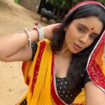 Soundariya Nanjundan Instagram - When you become one of them 🫶🏻The city keeps you connected to your culture. #jaipurlook ♥️ . . . . . . #soundariyananjundan #chennai #kannadiga #soundariya #actress #tamilcinema #model #performer #actor #fashioninspo #tamilnadu #bangalore #cinema #modellife #kollywood #soundarya #soundaryananjundan #modelling #fashion #actorslife #outfitoftheday #ootdfashion #reels #reelsinstagram #photo #photographer #camera #lifestyle #fashionblogger Jaipur, India जयपुर, भारत