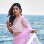 Soundariya Nanjundan Instagram - The last picture of the day I promise 😉 . #blowinghairdontcare 🌊 . . 📸 - @bhoopalm_official 📍- @cordeliacruises 🛳 Saree - @studiovirupa Styling- @soundariya_nanjundan . . . . . . . . . #soundariyananjundan #soundariya #nanjundan #soundarya #soundaryananjundan