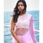 Soundariya Nanjundan Instagram - Letting the rhythm of the water setting my soul free 🌊 . #sareelove 💗 Slaying in semi organza saree from - @studiovirupa 🌸 📍- @cordeliacruises 🛳 . 📸 - @bhoopalm_official ✨ #styledbyme 💁🏻‍♀️ . #cordeliacruises 🚢 . . . . . . . . #soundariyananjundan #soundariya #nanjundan #soundarya #soundaryananjundan Cordelia Cruise