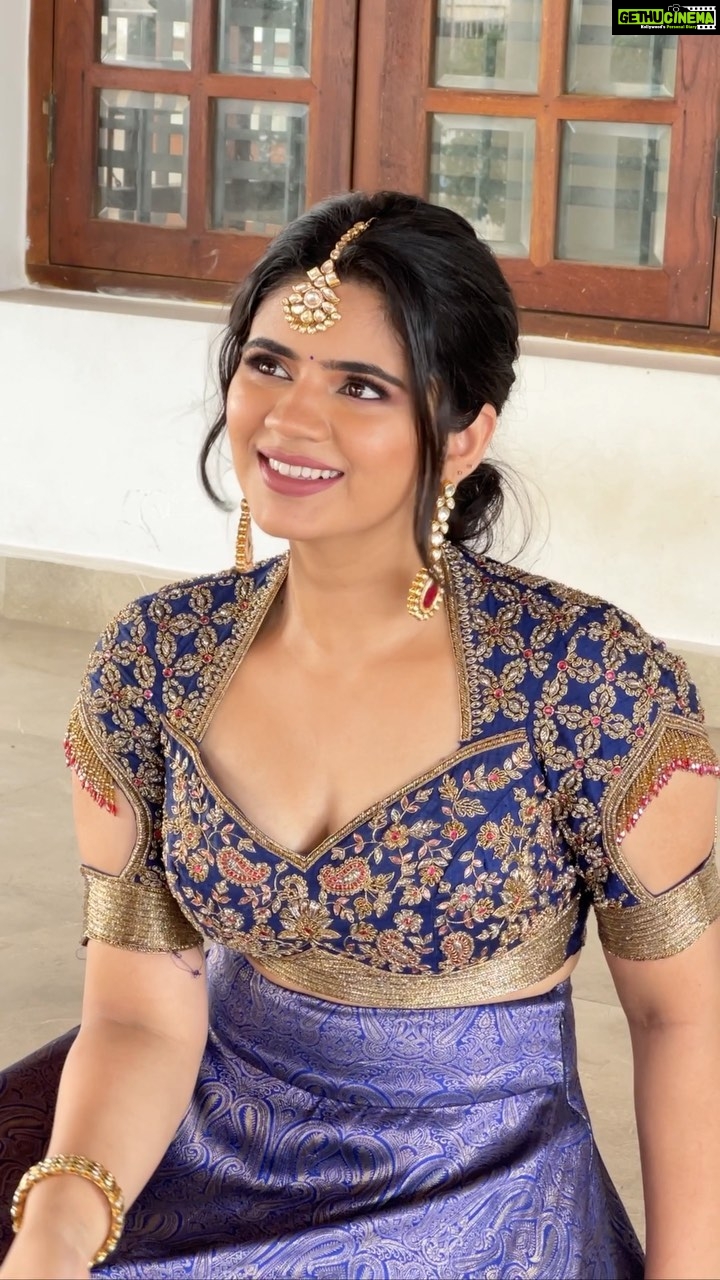 Soundariya Nanjundan Instagram - πΈπ . Outfit- @nirali_design_house Jewel- @fineshinejewels Makeup & Hair- @harisri_makeoverartistry Location- @thepalacehouse_ecr : . . . . . . #soundariyananjundan #soundariya #nanjundan #soundarya #soundaryananjundan