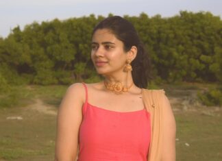 Soundariya Nanjundan Instagram - Let your light to shine ✨ #nomakeup #bareface . Shot on @nikonindiaofficial Jewelry- @gaanafashion Outfit- @tina_couture1607 📸- @bhoopalm_official . . . . . . . . . #soundariyananjundan #chennai #kannadiga #soundariya #actress #tamilcinema #model #performer #actor #tamilnadu #bangalore #cinema #modellife #kollywood #soundarya #soundaryananjundan #modelling #fashion #actorslife #outfitoftheday #ootdfashion #reels #reelsinstagram #photo #photographer #camera #lifestyle #fashionblogger Mahabalipuram, Tamil Nadu, India