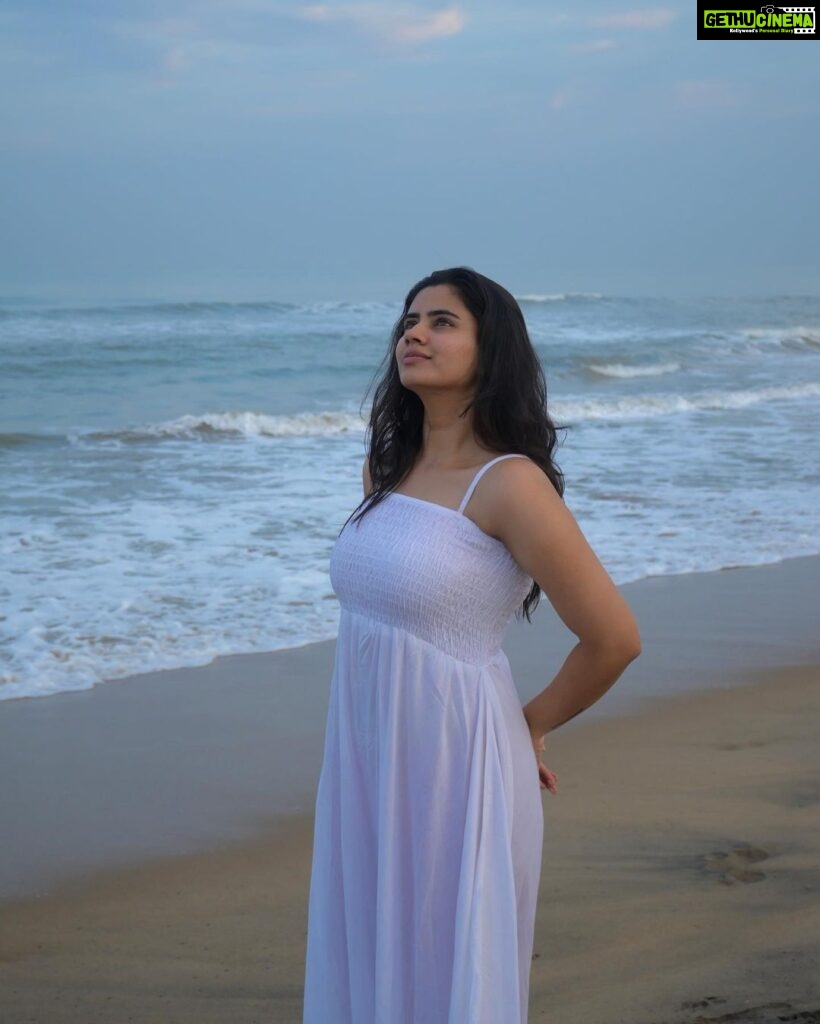 Soundariya Nanjundan Instagram - A Ocean Girl Who Loves The 🌊 #nikon #nomakeup look . Shot on @nikonindiaofficial Outfit- @saras_boutique_2414 📸- @bhoopalm_official . . . . . . . . . #soundariyananjundan #chennai #kannadiga #soundariya #actress #tamilcinema #model #performer #actor #tamilnadu #bangalore #cinema #modellife #kollywood #soundarya #soundaryananjundan #modelling #fashion #actorslife #outfitoftheday #ootdfashion #reels #reelsinstagram #photo #photographer #camera #lifestyle #fashionblogger Sea Side