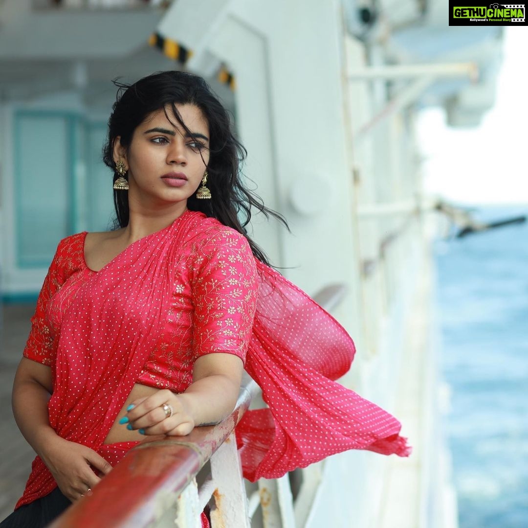 Soundariya Nanjundan Instagram - Leaning Into The Wind βοΈπ . . Outfit - @instorefashions πΈ - @bhoopalm_official . . . . . #soundariyananjundan #chennai #kannadiga #soundariya #actress #tamilcinema #model #performer #actor #fashioninspo #tamilnadu #bangalore #cinema #modellife #kollywood #soundarya #soundaryananjundan #modelling #fashion #actorslife #outfitoftheday #ootdfashion #reels #reelsinstagram #photo #photographer #camera #lifestyle #fashionblogger