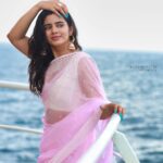 Soundariya Nanjundan Instagram - The last picture of the day I promise 😉 . #blowinghairdontcare 🌊 . . 📸 - @bhoopalm_official 📍- @cordeliacruises 🛳 Saree - @studiovirupa Styling- @soundariya_nanjundan . . . . . . . . . #soundariyananjundan #soundariya #nanjundan #soundarya #soundaryananjundan