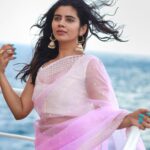 Soundariya Nanjundan Instagram - The last picture of the day I promise 😉 . #blowinghairdontcare 🌊 . . 📸 - @bhoopalm_official 📍- @cordeliacruises 🛳 Saree - @studiovirupa Styling- @soundariya_nanjundan . . . . . . . . . #soundariyananjundan #soundariya #nanjundan #soundarya #soundaryananjundan