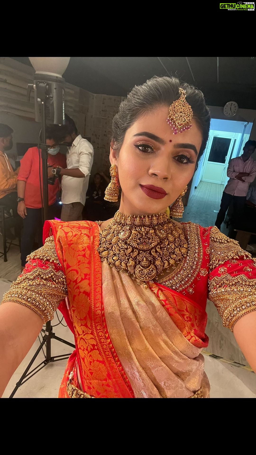 Soundariya Nanjundan - 24.3K Likes - Don\'t miss the 😉
.
#soundariyananjundan #soundariya #nanjundan #soundarya #soundaryananjundan
